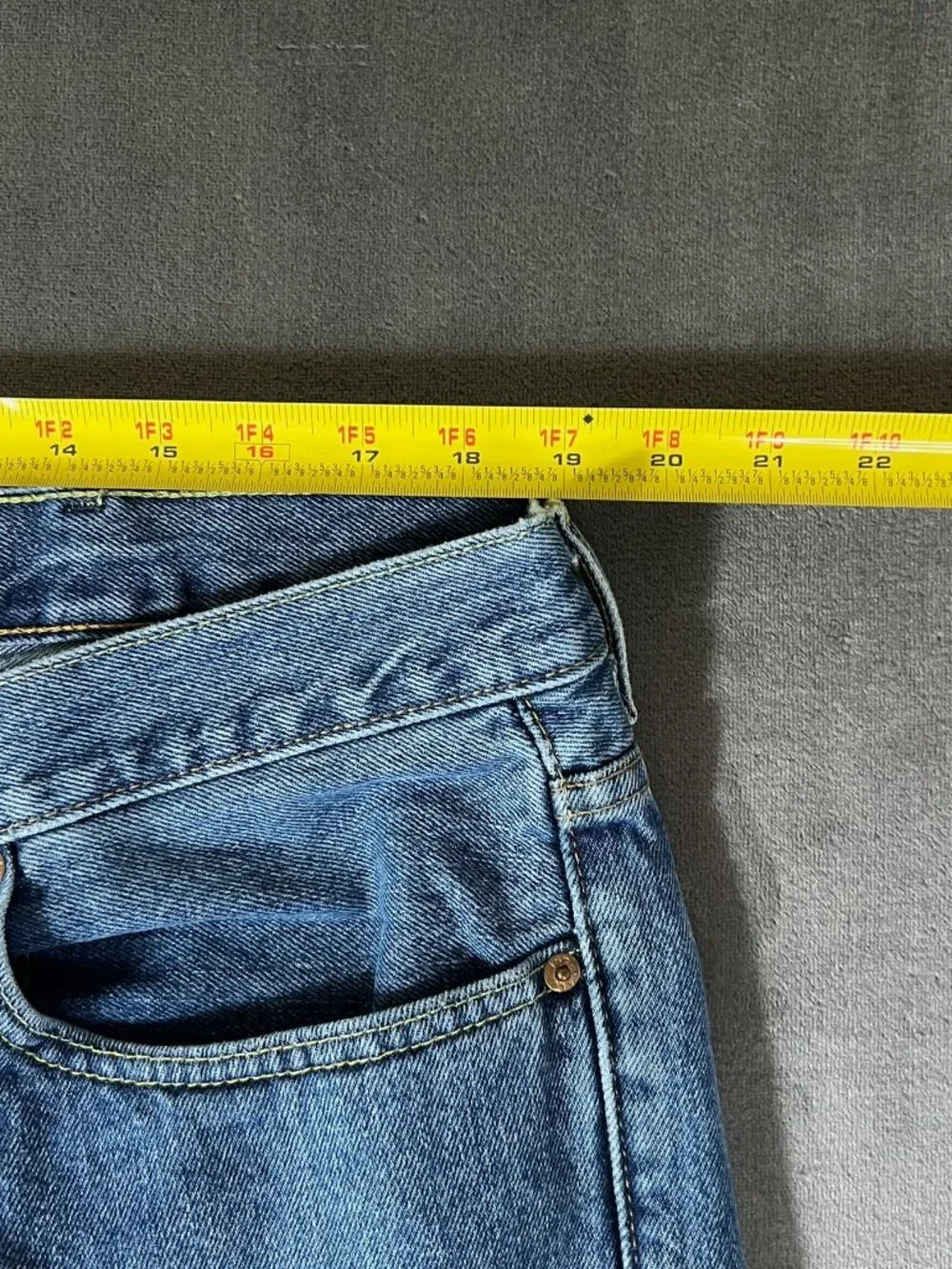 Share Levis 550 Jeans Mens 40x32 Blue Medium Wash Denim Relaxed Fit Tapered Leg